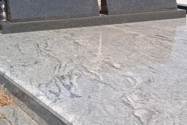 granito antkapis